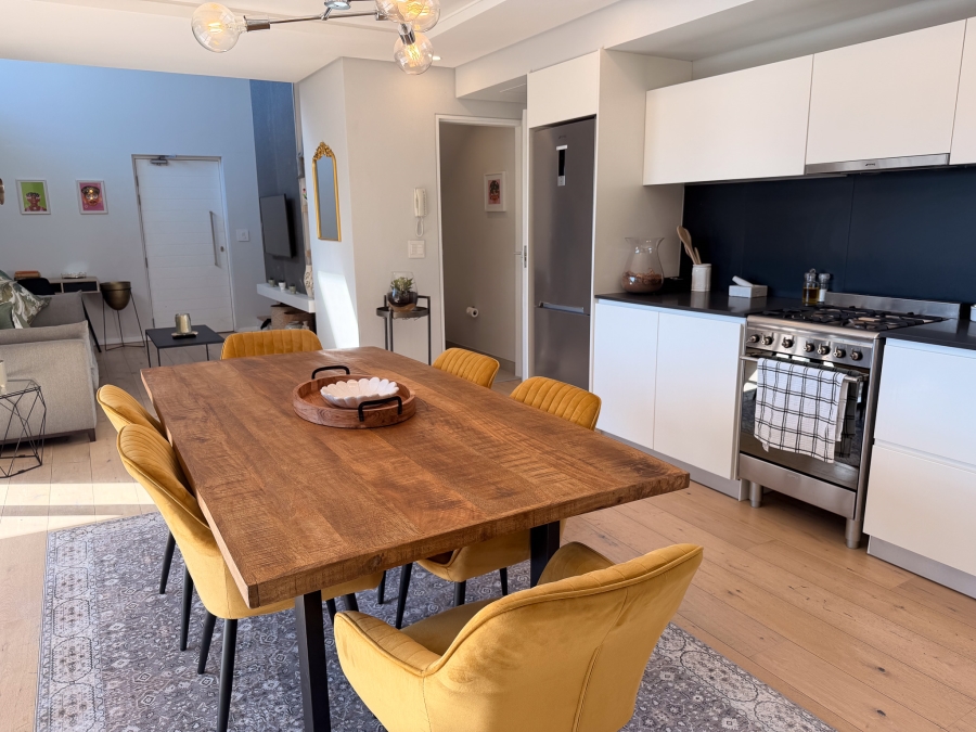2 Bedroom Property for Sale in Sea Point Western Cape